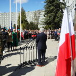 30.04.2026. Kielce. Urząd Marszałkowski. Uroczyste wciągnięcie flagi państwowej na maszt / Fot. Wiktor Taszłow - Radio Kielce