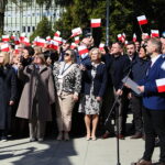 30.04.2026. Kielce. Urząd Marszałkowski. Uroczyste wciągnięcie flagi państwowej na maszt / Fot. Wiktor Taszłow - Radio Kielce