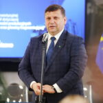 01.04.2026. Skarżysko-Kamienna. MESKO. Podpisanie umowy inwestycyjnej z programu NAREW między Polską Grupą Zbrojeniową a skarżyskim Mesko / Fot. Wiktor Taszłow - Radio Kielce