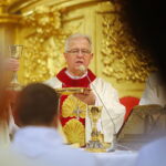 02.04.2026. Kielce. Msza Krzyżma w Bazylice Katedralnej / Fot. Wiktor Taszłow - Radio Kielce