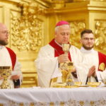 02.04.2026. Kielce. Msza Krzyżma w Bazylice Katedralnej / Fot. Wiktor Taszłow - Radio Kielce