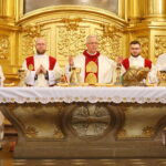 02.04.2026. Kielce. Msza Krzyżma w Bazylice Katedralnej / Fot. Wiktor Taszłow - Radio Kielce