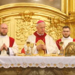 02.04.2026. Kielce. Msza Krzyżma w Bazylice Katedralnej / Fot. Wiktor Taszłow - Radio Kielce