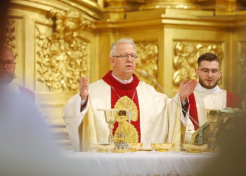 02.04.2026. Kielce. Msza Krzyżma w Bazylice Katedralnej / Fot. Wiktor Taszłow - Radio Kielce