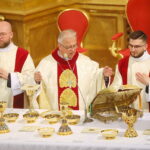 02.04.2026. Kielce. Msza Krzyżma w Bazylice Katedralnej / Fot. Wiktor Taszłow - Radio Kielce