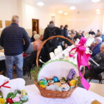 Bezdomni spotkali się na śniadaniu wielkanocnym