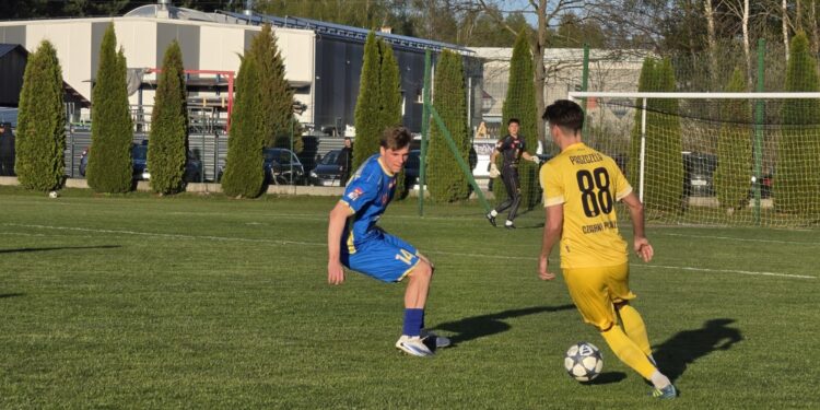25.04.2026. Połaniec. Mecz Betclic 3 ligi Czarni Połaniec - Stal Kraśnik / Fot. Maciej Makuła - Radio Kielce