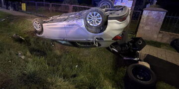 Czołowe zderzenie. Rannych zabrały karetki