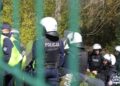 Policja zorganizowała manewry na stadionie piłkarskim