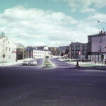 Kielce. Ulica Seminaryjska. Lata 1969-1971. Nowy odcinek ulicy Seminaryjskiej (wówczas Gwardii Ludowej). Widok od ulicy Jana Pawła II (wówczas Świerczewskiego) w kierunku wschodnim / źródło: facebook.com/kieleckieinwestycje