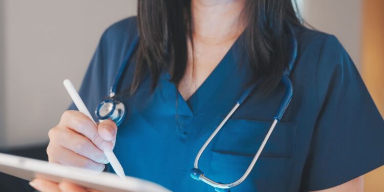 Opieka pielęgniarska w świętokrzyskich szkołach pozostawia wiele do życzenia