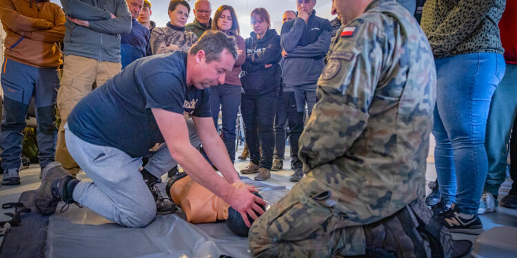 Świętokrzyscy terytorialsi uczyli jak ratować życie