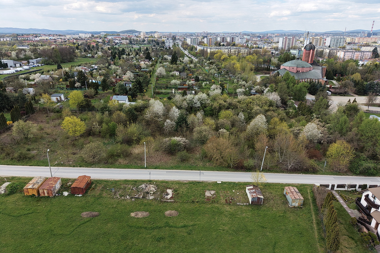 21.04.2026. Kielce. Ul. Cedzyńska. Miejsce, gdzie ma powstać stacjonarne hospicjum dla dzieci / Fot. Jarosław Kubalski - Radio Kielce