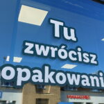 Drażnią kolejki i gromadzenie butelek w mieszkaniach. Jak działa system kaucyjny? - Radio Kielce