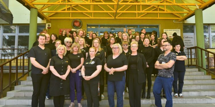 22.04.2026. Końskie. Szpital powiatowy. Czarny prostest / Fot. Magdalena Galas-Klusek - Radio Kielce