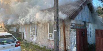 Pożar domu jednorodzinnego. W akcji pięć zastępów straży