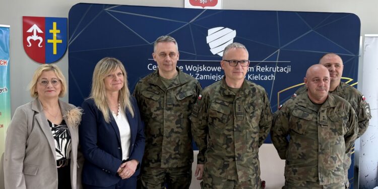 Wojskowe Targi Służby i Pracy w Skarżysku