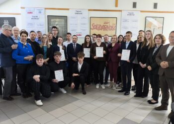 Młodzież nagrodzona za wiedzę o „Solidarności”
