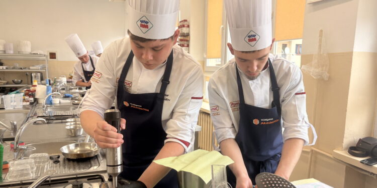 Młodzi kucharze walczą o tytuł mistrza Polski