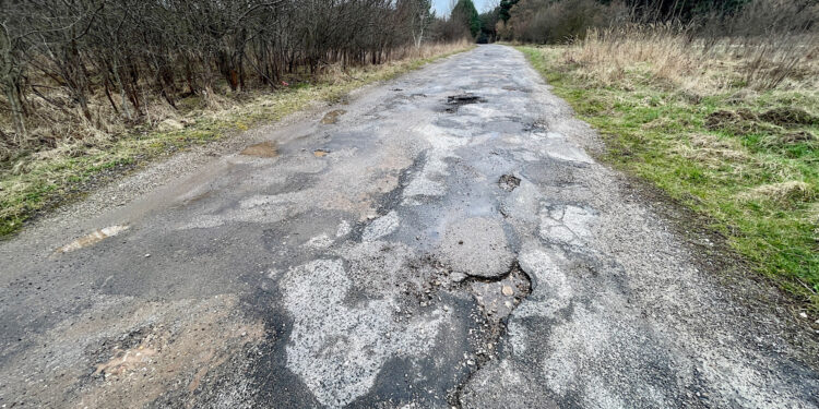 Kielecka ulica w opłakanym stanie, ale remontu nie będzie