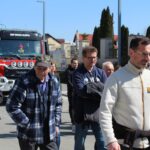 03.04.2026. W wyjątkowym misterium Męki Pańskiej wzięli udział wierni, którzy wyruszyli Drogą Krzyżową z Nowej Słupi na Święty Krzyż / Fot. Marta Gajda-Kruk – Radio Kielce