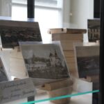 09.04.2026. Pińczów. Wystawa „Pocztówka z Pińczowa” / Fot. Marta Gajda-Kruk - Radio Kielce