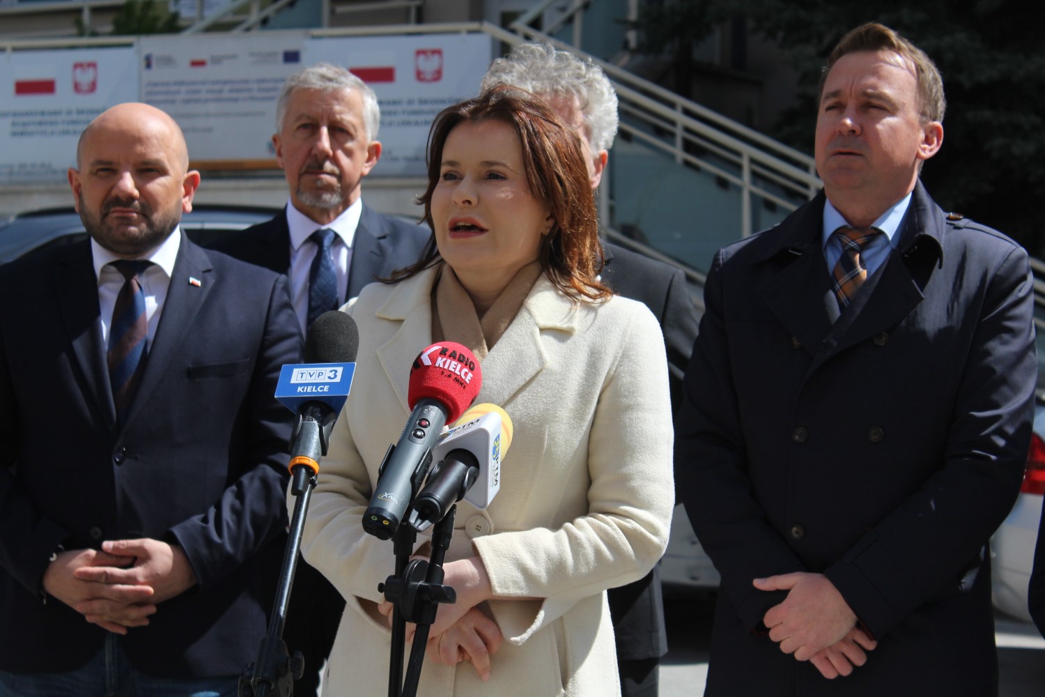 23.04.2026. Pińczów. Briefing prasowy z udziałem przedstawicieli Prawa i Sprawiedliwości, poświęcony tzw. „czarnemu tygodniowi”/ Fot. Marta Gajda-Kruk – Radio Kielce