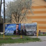 24.04.2026. Pińczów. Banery kandydatów na burmistrza / Fot. Marta Gajda-Kruk - Radio Kielce