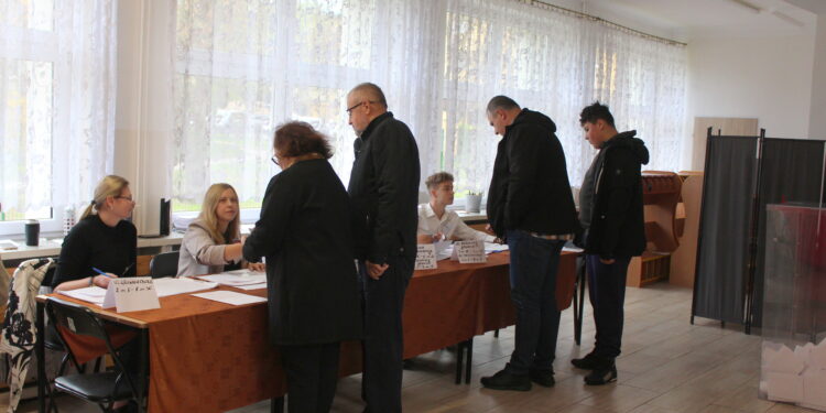 W Pińczowie głosowanie bez zakłóceń