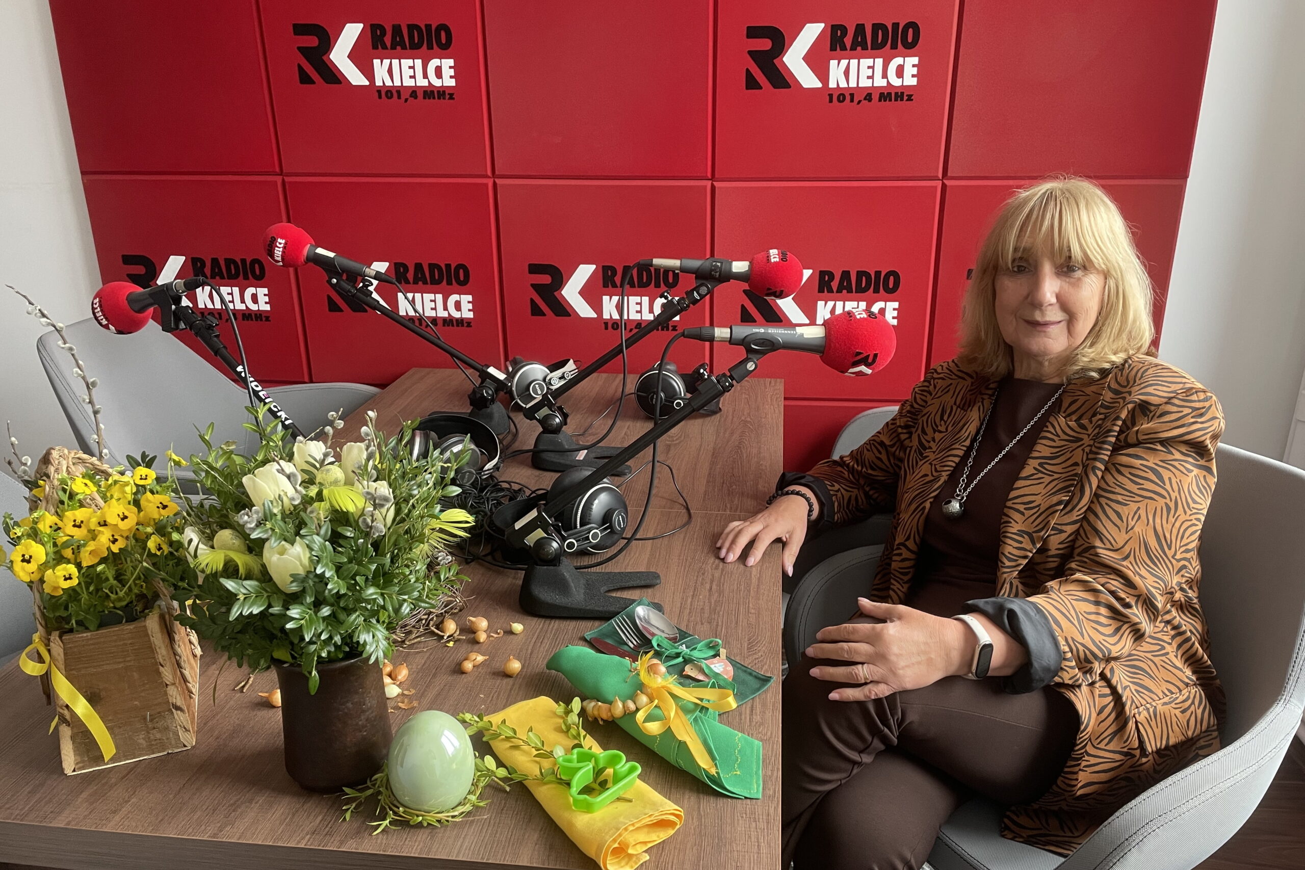 Ciekawe i proste dekoracje wielkanocnego stołu