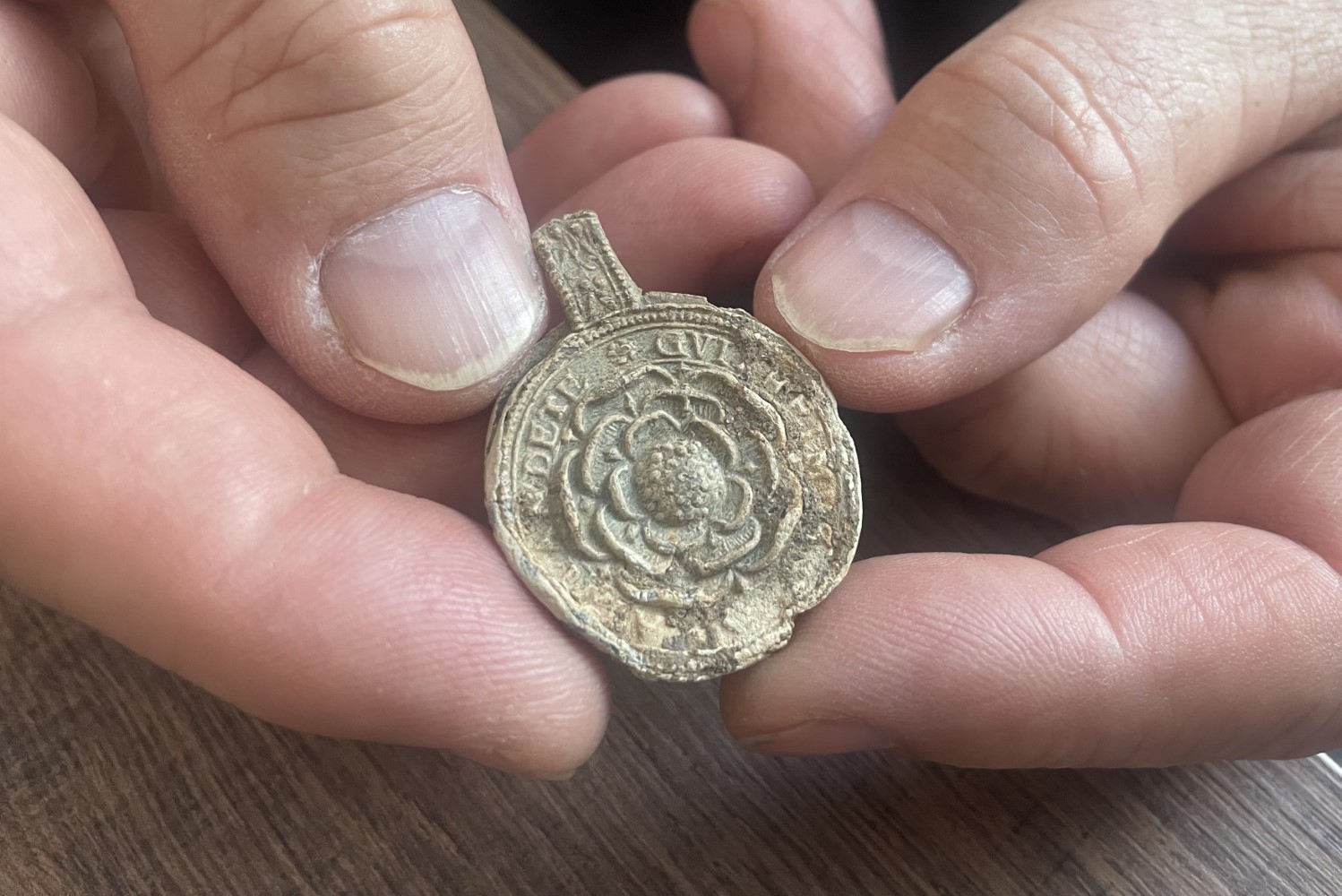 XVI-wieczny znak towarowy angielskiego sukna znaleziono w Koprzywnicy