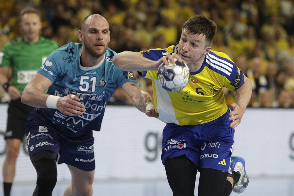 Krople potu zmieszały się z kroplami łez