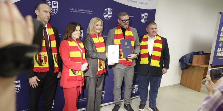 Korona ambasadorem, ze wsparciem samorządu województwa świętokrzyskiego