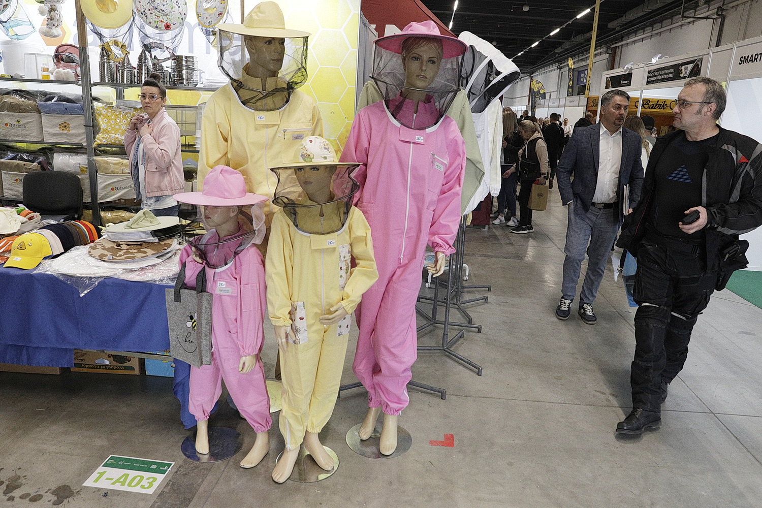 Kielce. Targi pszczelarskie