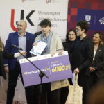 Uczniowie z kieleckiego Informatyka najlepsi w Hackathonie - Radio Kielce Uczniowie z kieleckiego Informatyka najlepsi w Hackathonie - Radio Kielce