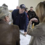 20.04.2026. Konsultacje społeczne w sprawie budowy obwodnicy Brzezin / Fot. Jarosław Kubalski - Radio Kielce