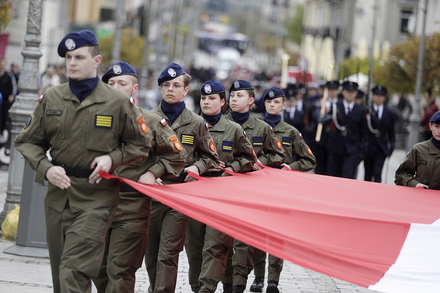 Uroczyste ślubowanie klas mundurowych w centrum miasta