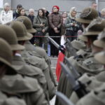 Kielce. Ślubowanie uczniów klas pierwszych Zespołu Szkół ZDZ - Radio Kielce