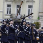 Kielce. Ślubowanie uczniów klas pierwszych Zespołu Szkół ZDZ - Radio Kielce