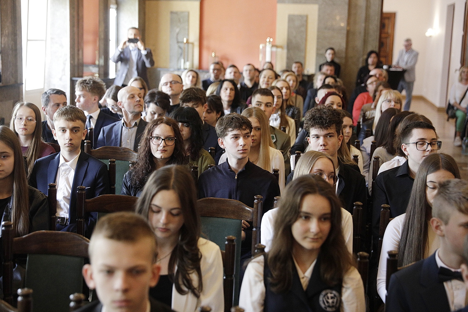 23.04.2026. Kielce. WDK. Wręczenie stypendiów od marszałka w ramach III edycji Świętokrzyskich Programów Stypendialnych / Fot. Jarosław Kubalski - Radio Kielce