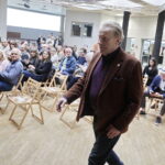 Kielce. Aktor Daniel Olbrychski w klubie WSPAK