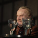 Kielce. Aktor Daniel Olbrychski w klubie WSPAK - Radio Kielce