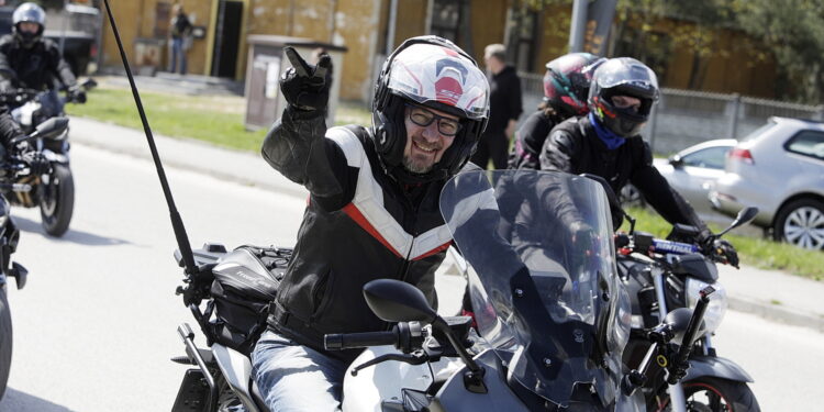 Motocykliści oficjalnie rozpoczęli sezon. Kielczanie mogli podziwiać ich maszyny