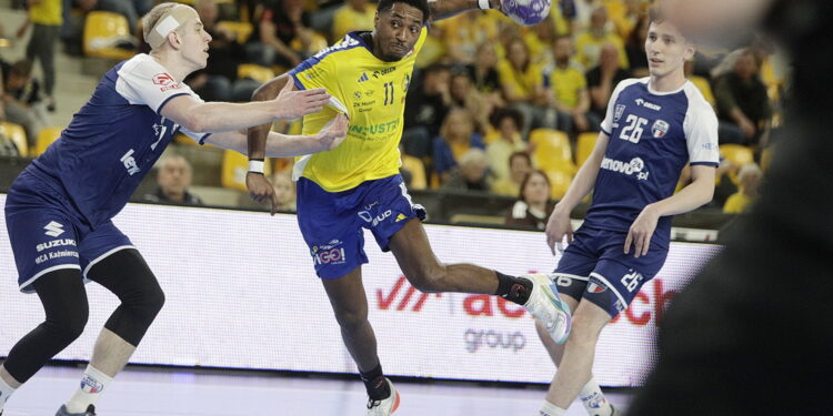 Industria postawiła kropkę nad i