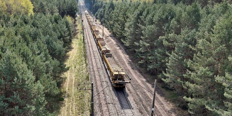 Modernizacja linii kolejowej nr 73 Włoszczowice – Nida / Fot. Piotr Hamarnik - PKP Polskie Linie Kolejowe S.A.