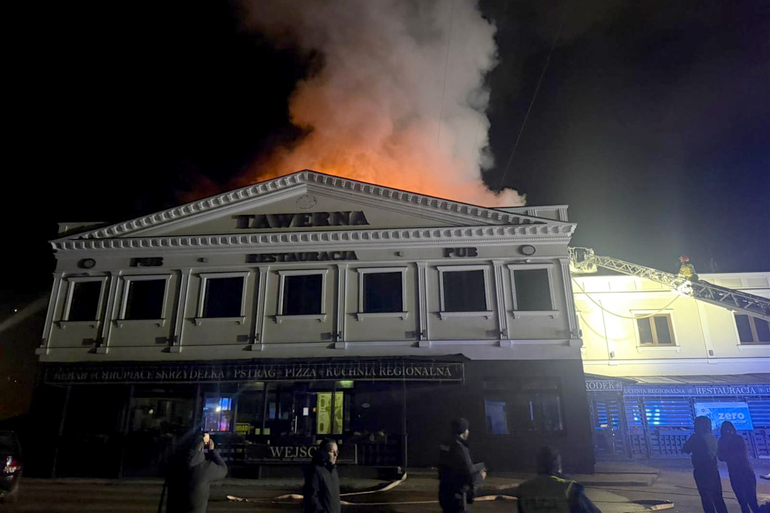 30.04.2026. Sandomierz. Pożar hotelu przy ulicy Lwowskiej / Fot. PSP Sandomierz