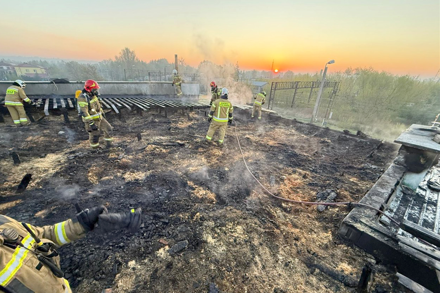 30.04.2026. Sandomierz. Pożar hotelu przy ulicy Lwowskiej / Fot. PSP Sandomierz