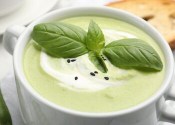 Krem z zielonego groszku