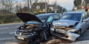 Zderzenie dwóch pojazdów w Radlinie. Jedna osoba poszkodowana