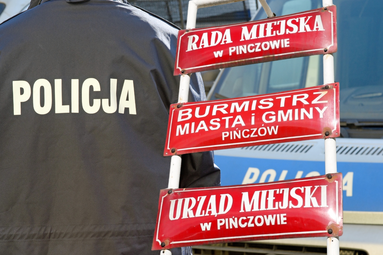 Zmarłe osoby na liście poparcia kandydata na burmistrza?